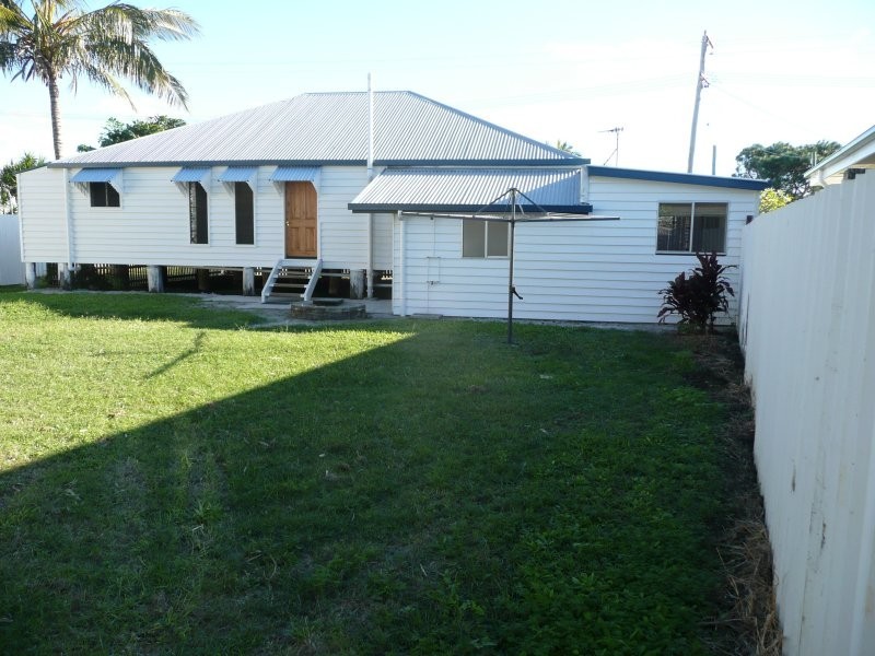 68 Welch Street, Elliott Heads QLD 4670