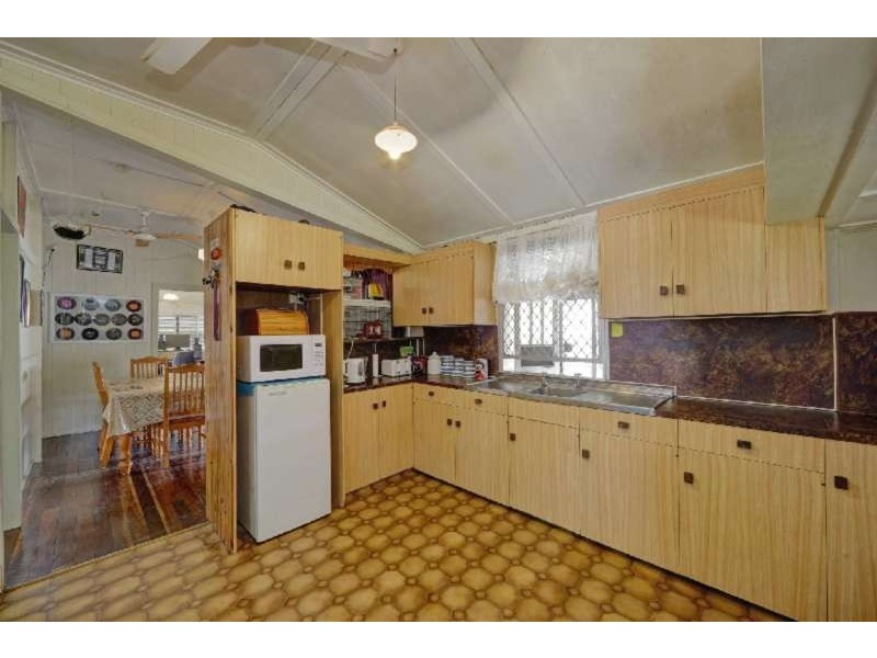 195 Targo Street, Walkervale QLD 4670