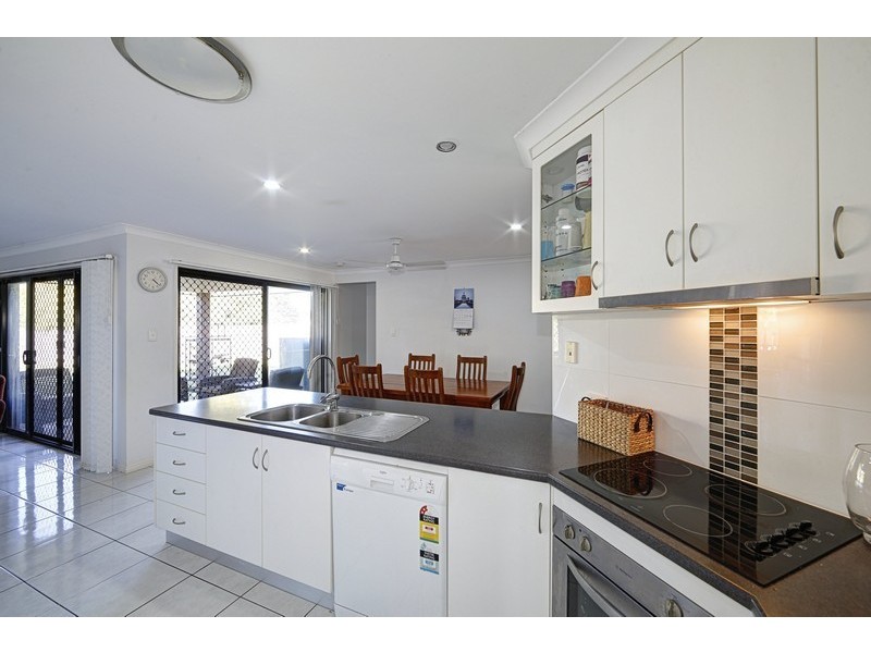 4 Blundell Court, Kalkie QLD 4670