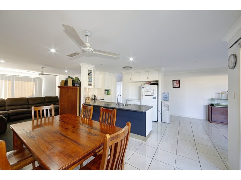 4 Blundell Court, Kalkie QLD 4670