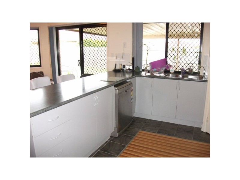 2 Cairns Crescent, Deception Bay QLD 4508