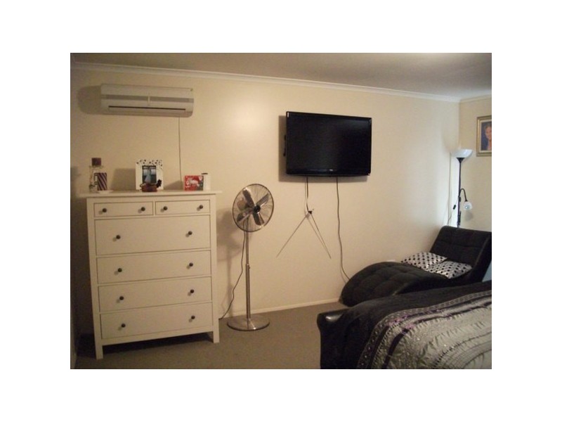 2 Cairns Crescent, Deception Bay QLD 4508