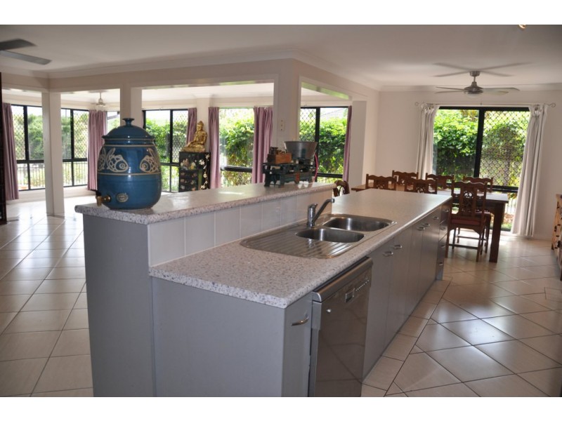 31 Sandpiper Avenue, North Lakes QLD 4509