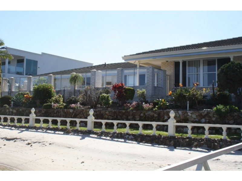 4-6 Merrimac, Broadbeach Waters QLD 4218