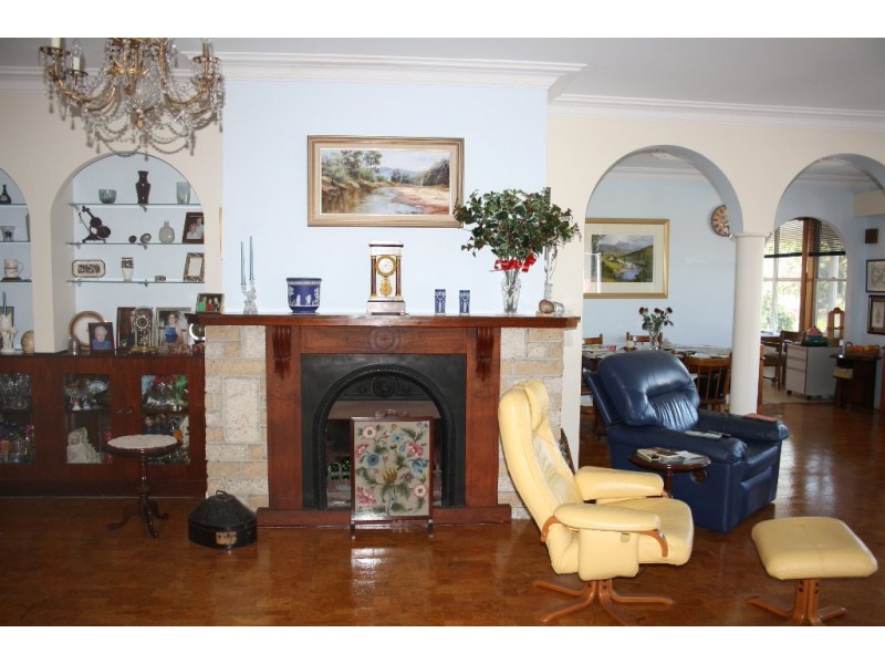 4-6 Merrimac, Broadbeach Waters QLD 4218