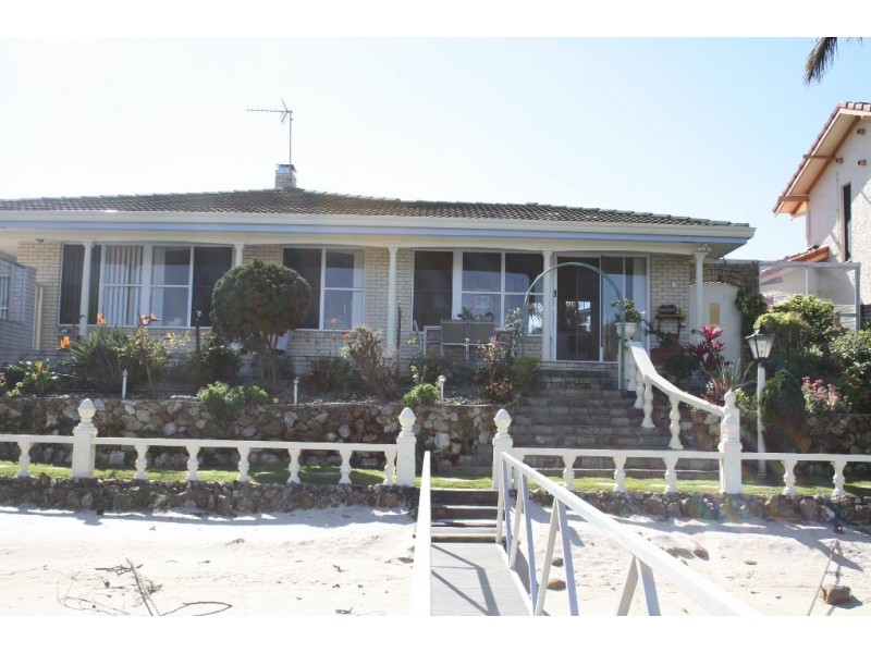 4-6 Merrimac, Broadbeach Waters QLD 4218