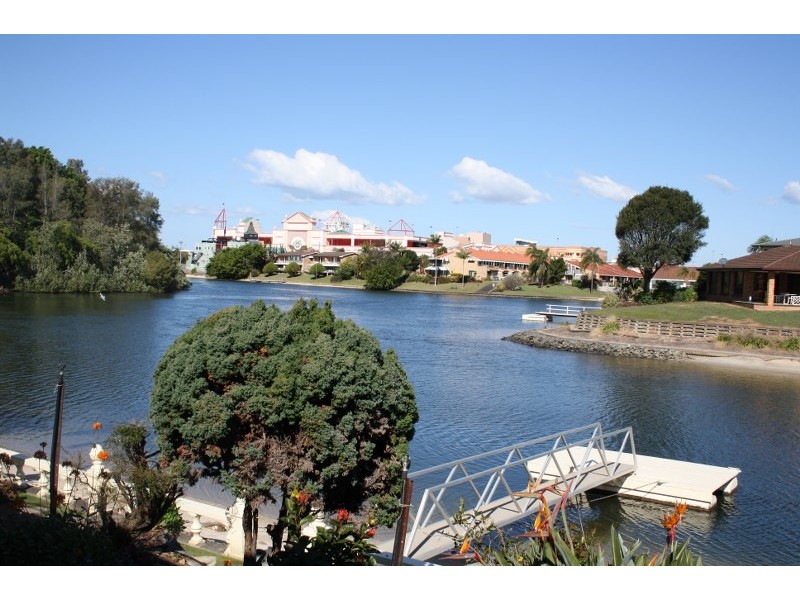 4-6 Merrimac, Broadbeach Waters QLD 4218