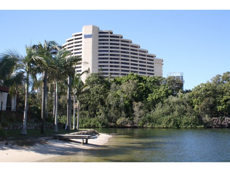 4-6 Merrimac, Broadbeach Waters QLD 4218