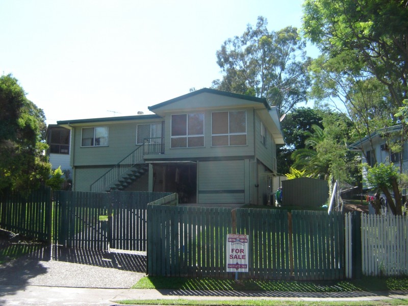 5 Carwell Avenue, Petrie QLD 4502