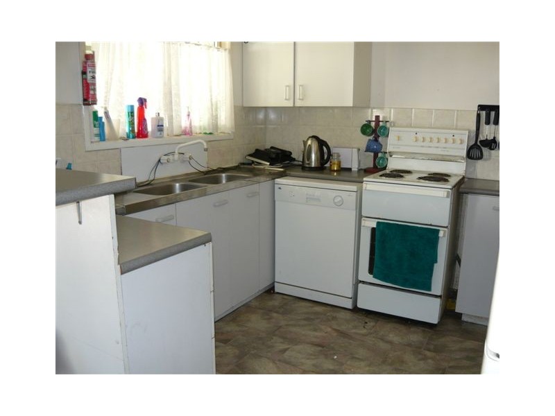 5 Carwell Avenue, Petrie QLD 4502