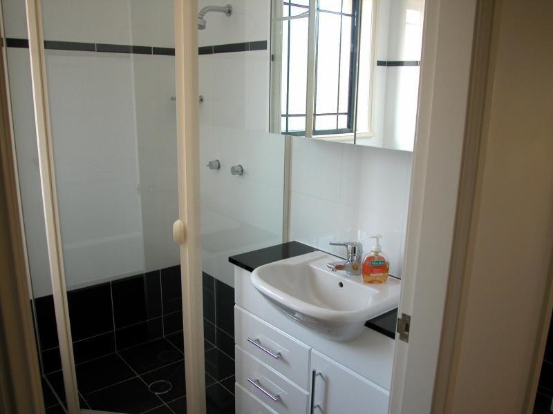 9 Wattle Street, Peakhurst NSW 2210