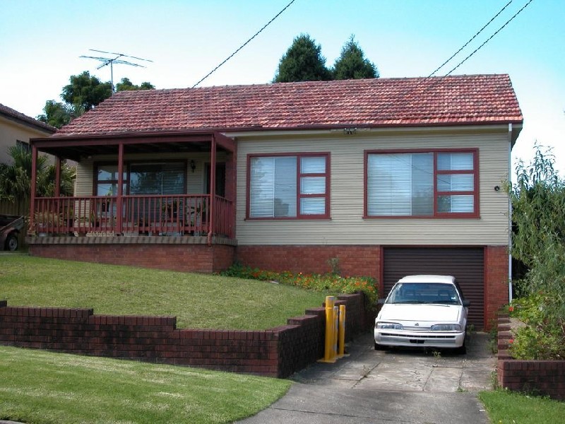 17 Forshaw Avenue, Peakhurst NSW 2210