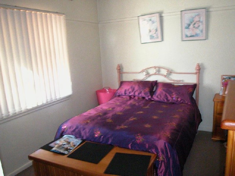 43 Lawrence Street, Peakhurst NSW 2210