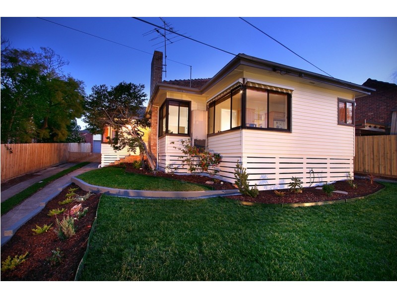 16 Ivanhoe Grove, Malvern East VIC 3145