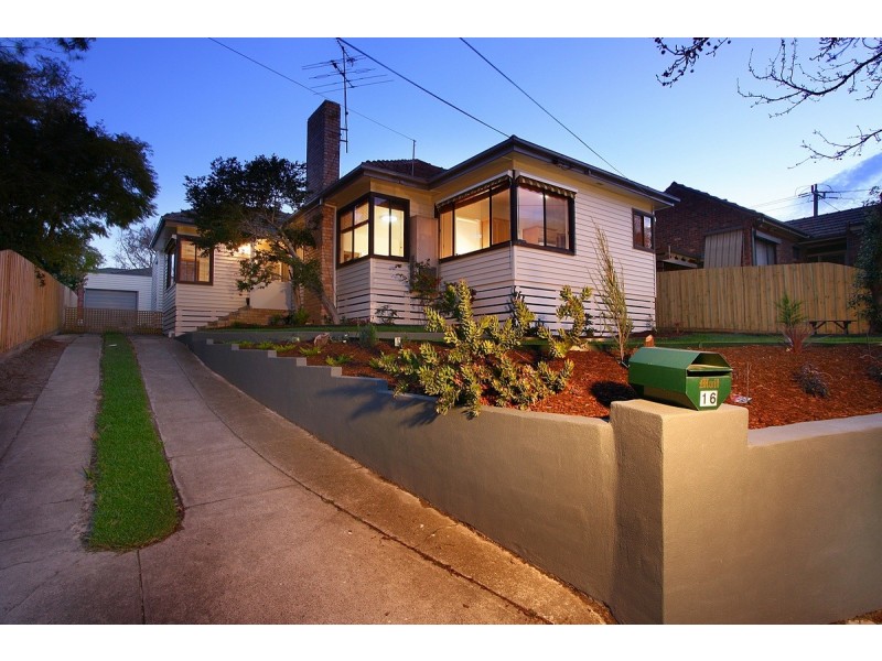 16 Ivanhoe Grove, Malvern East VIC 3145