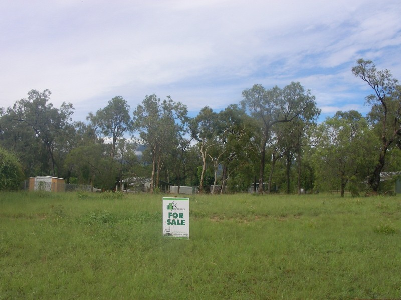 183 Ocean Parade, Balgal Beach QLD 4816