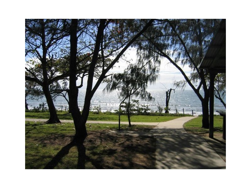 183 Ocean Parade, Balgal Beach QLD 4816