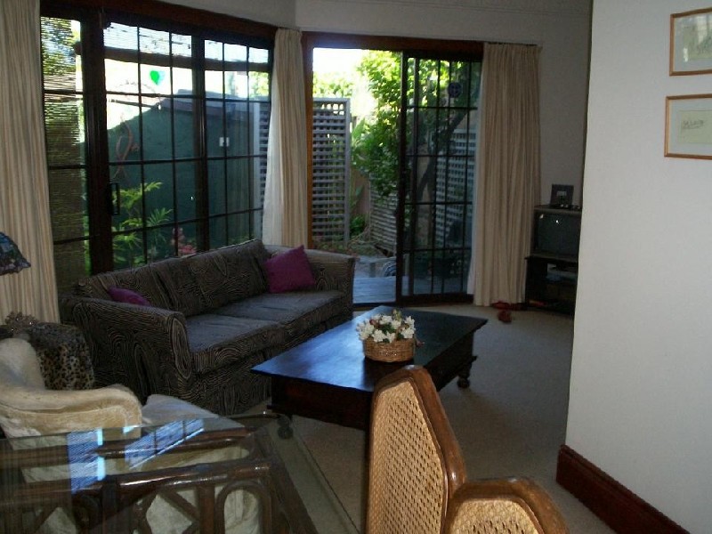 16 Withecombe, Rozelle NSW 2039