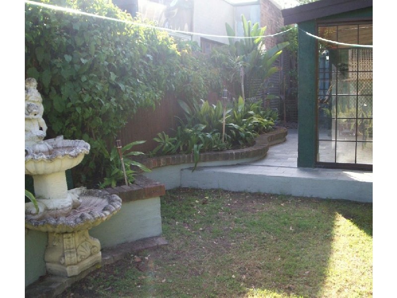 16 Withecombe, Rozelle NSW 2039