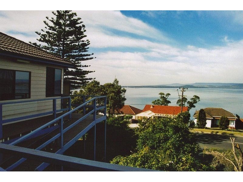 55 Buena Vista Avenue, Lake Heights NSW 2502