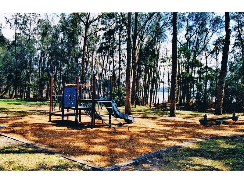 2 Henry Place, Kings Point NSW 2539