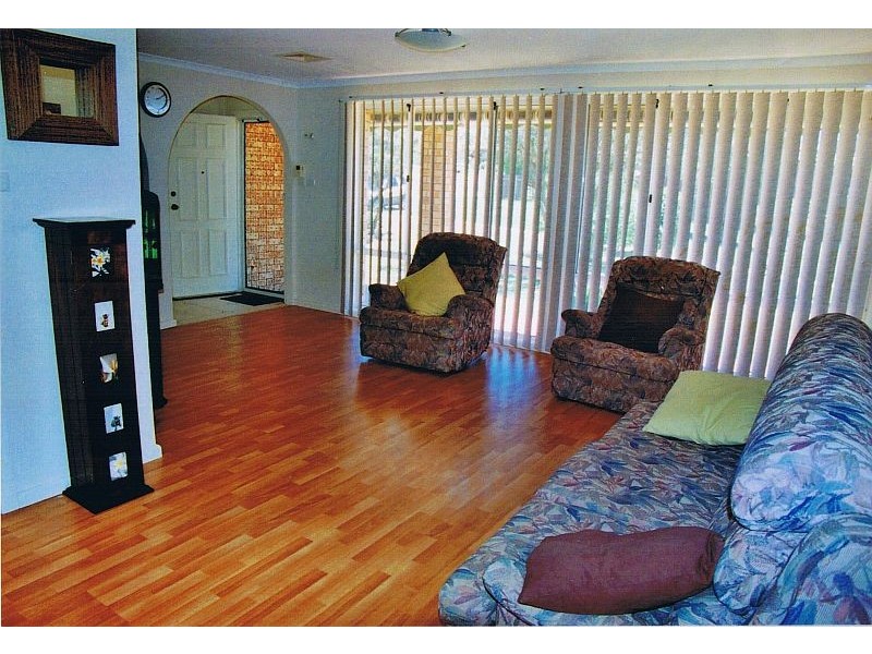 16 Power Close, Eagle Vale NSW 2558