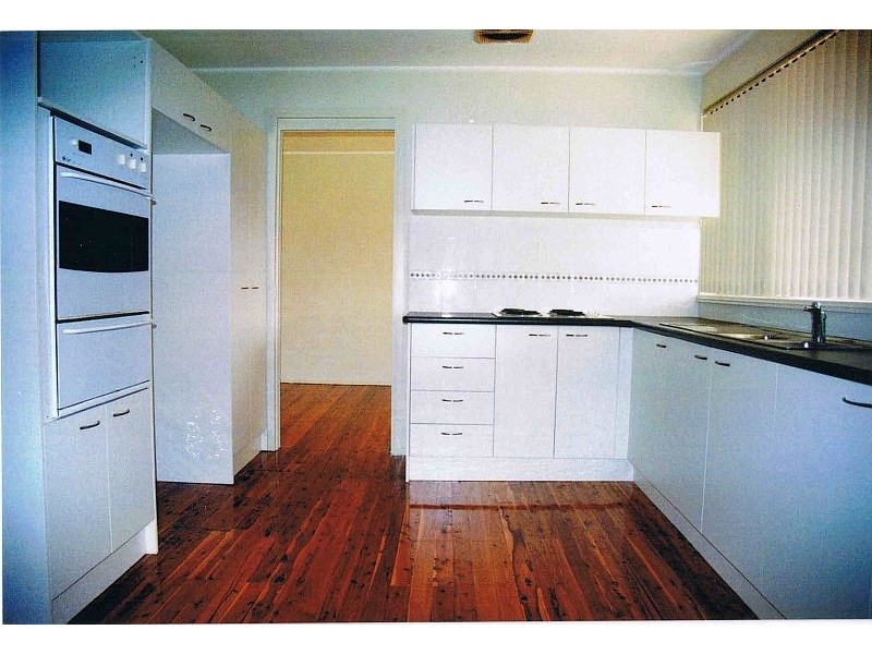 9 Abbott Road, Heathcote NSW 2233