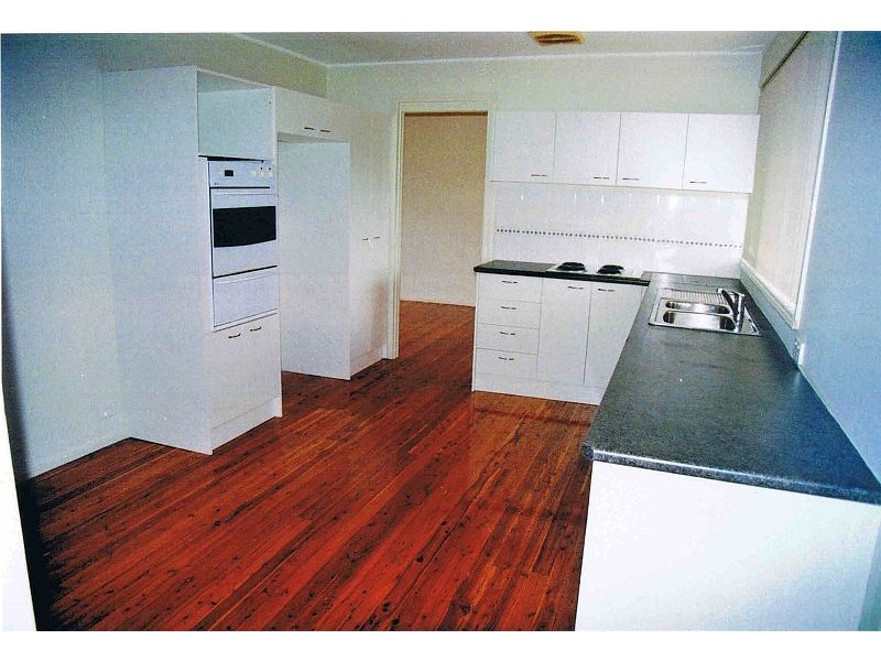 9 Abbott Road, Heathcote NSW 2233