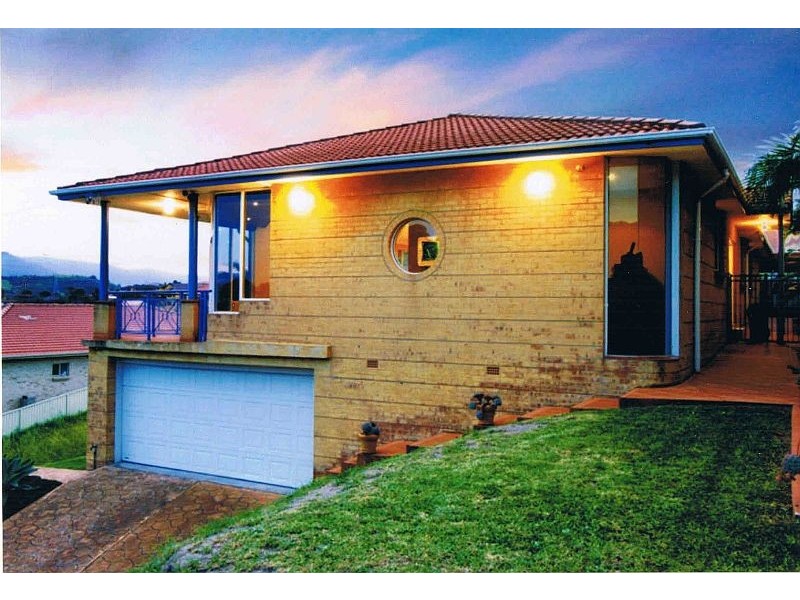 308 Flagstaff Road, Lake Heights NSW 2502