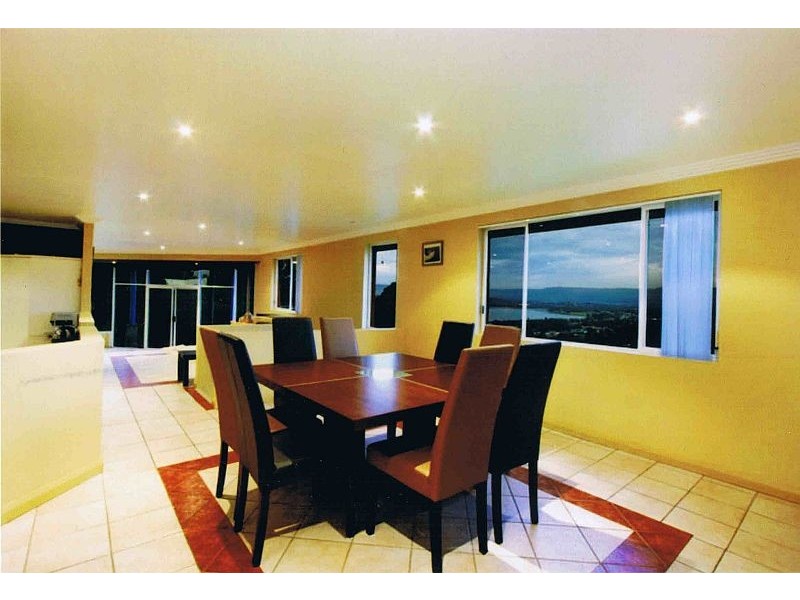 308 Flagstaff Road, Lake Heights NSW 2502