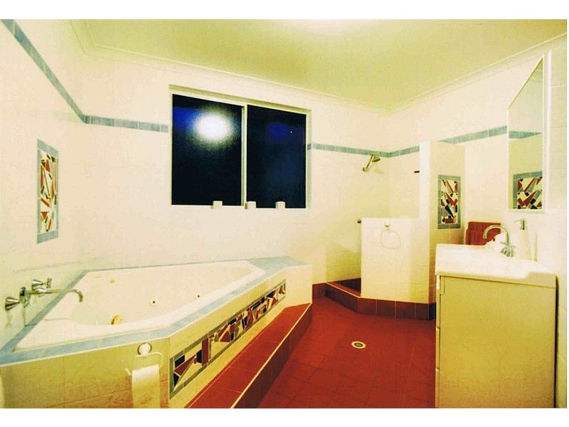 308 Flagstaff Road, Lake Heights NSW 2502