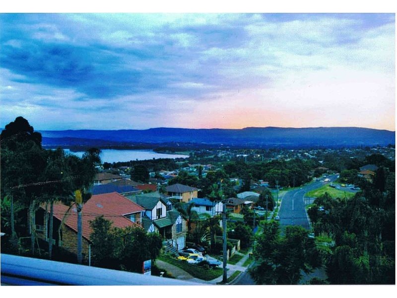 308 Flagstaff Road, Lake Heights NSW 2502