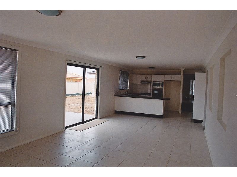 41 Peppermint Drive, Worrigee NSW 2540