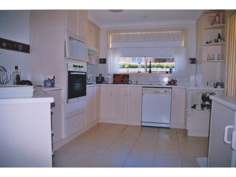 2/15 Cocos Crescent, Forster NSW 2350