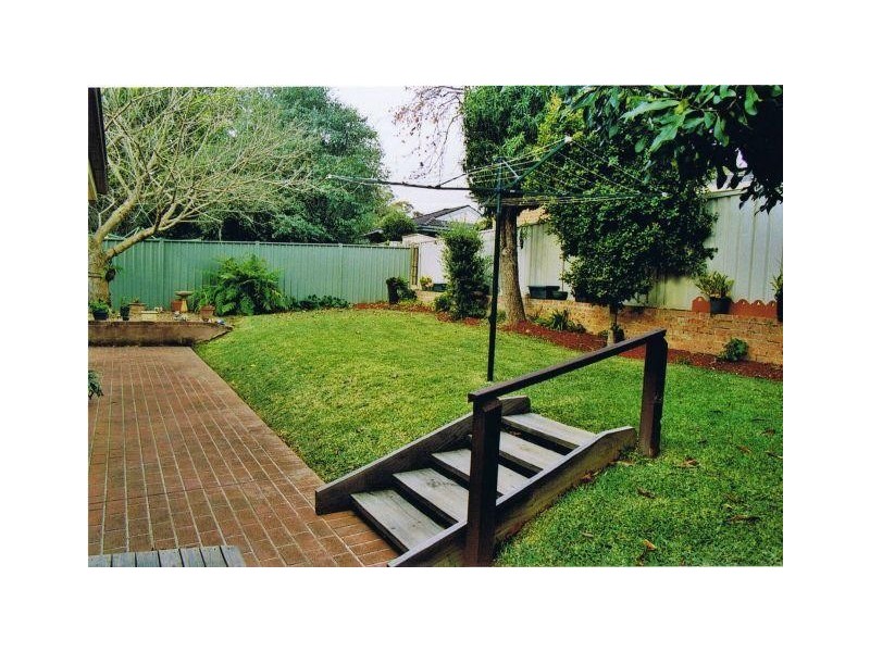 8a Bullecourt Avenue, Engadine NSW 2233