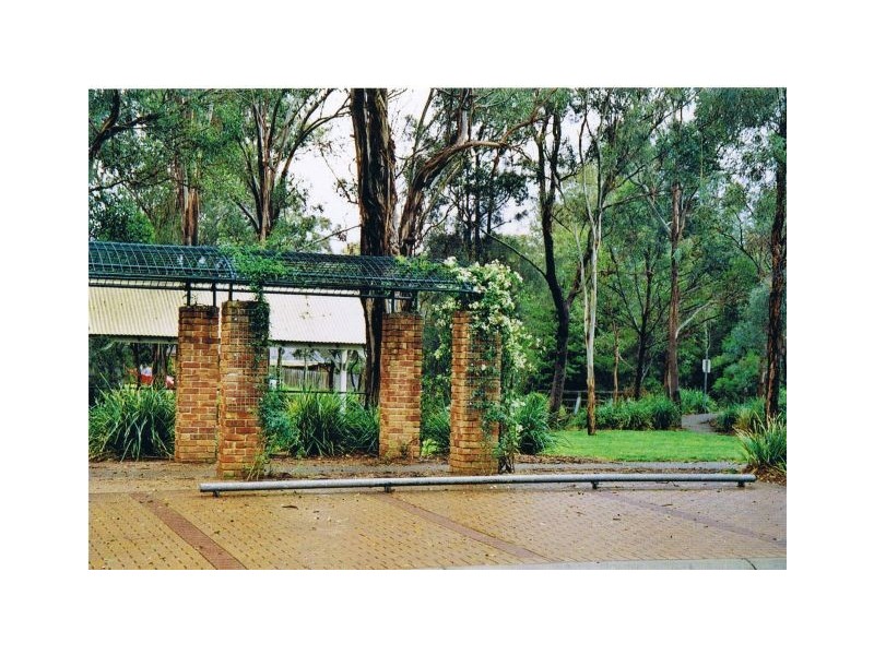 4 Baragil Mews, Mount Annan NSW 2567