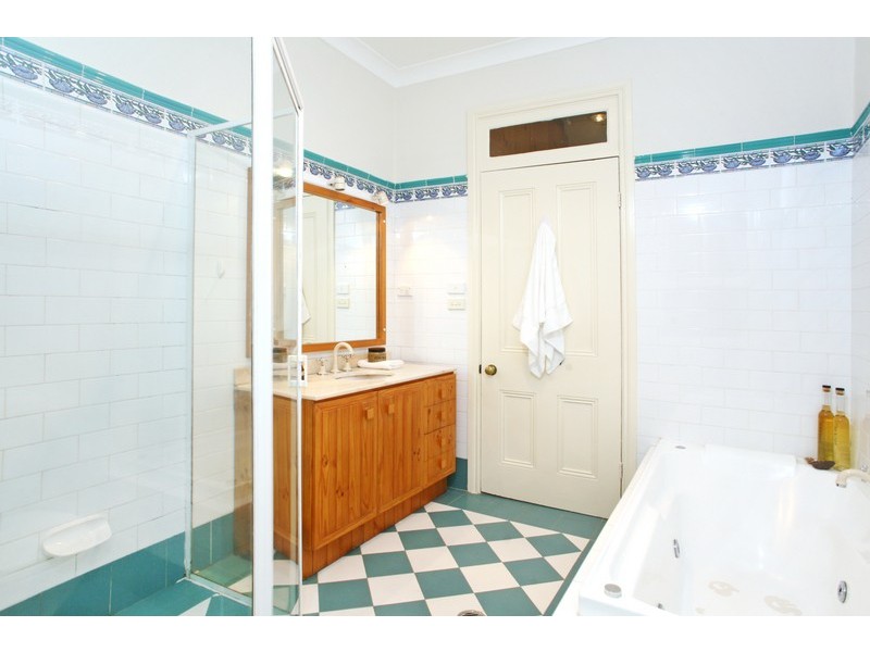 126 Macaulay Road, Stanmore NSW 2048