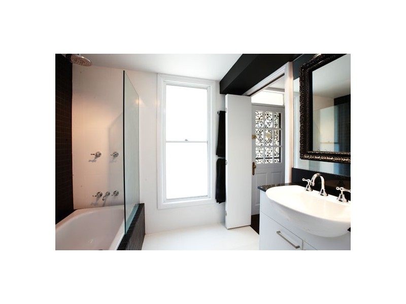 89 Yelverton Street, Sydenham |, St Peters NSW 2044