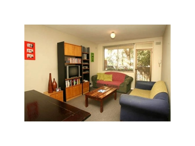 2/64a Cambridge Street, Stanmore NSW 2048