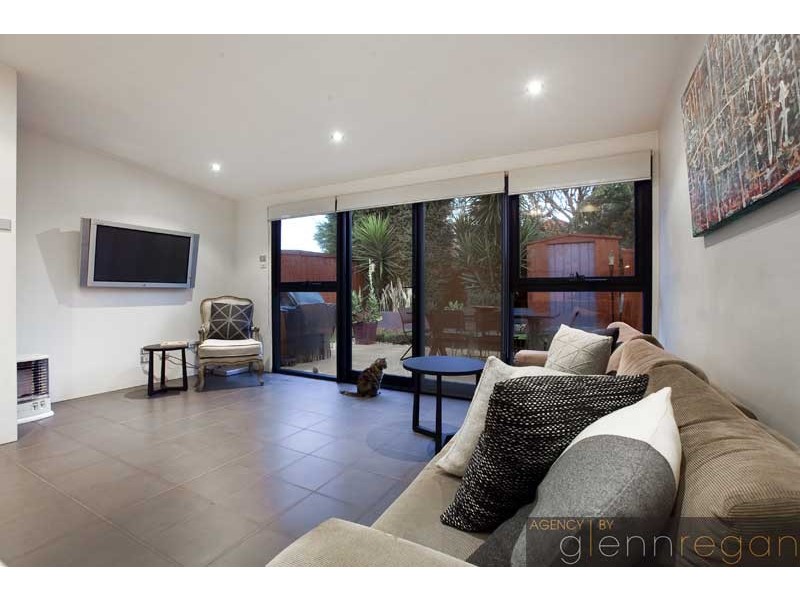 8 John Street, Tempe NSW 2044
