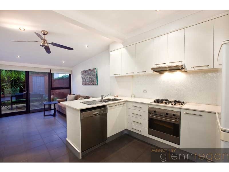 8 John Street, Tempe NSW 2044