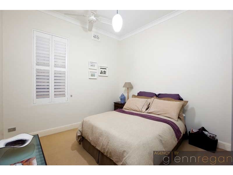 8 John Street, Tempe NSW 2044