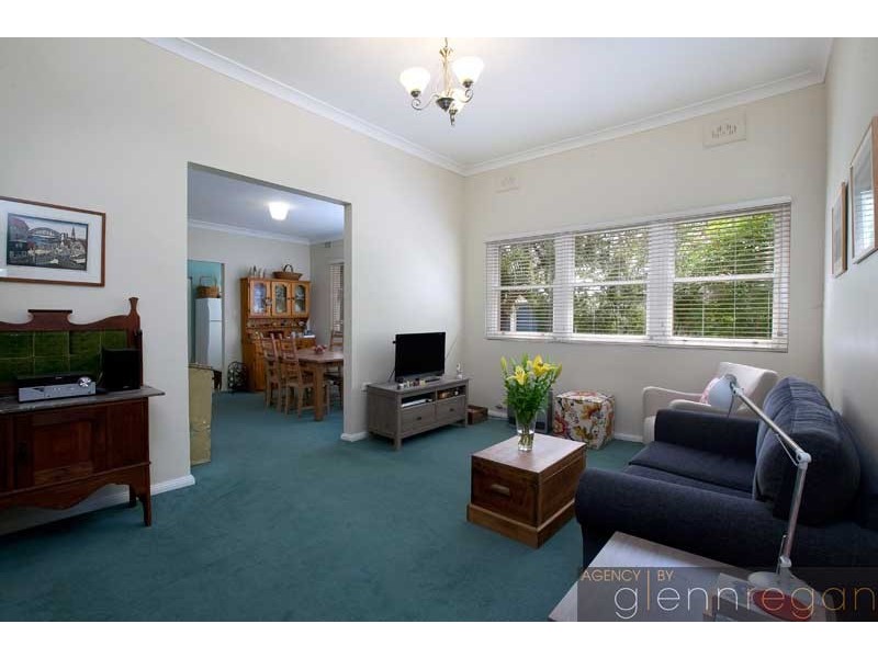 84 Station Street, Tempe NSW 2044