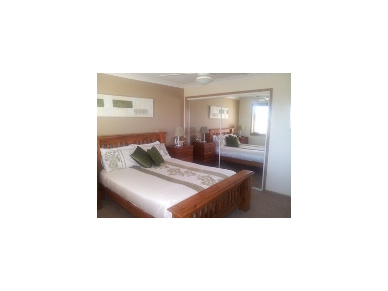 2/18-20 Glenfield Drive, Currans Hill NSW 2567