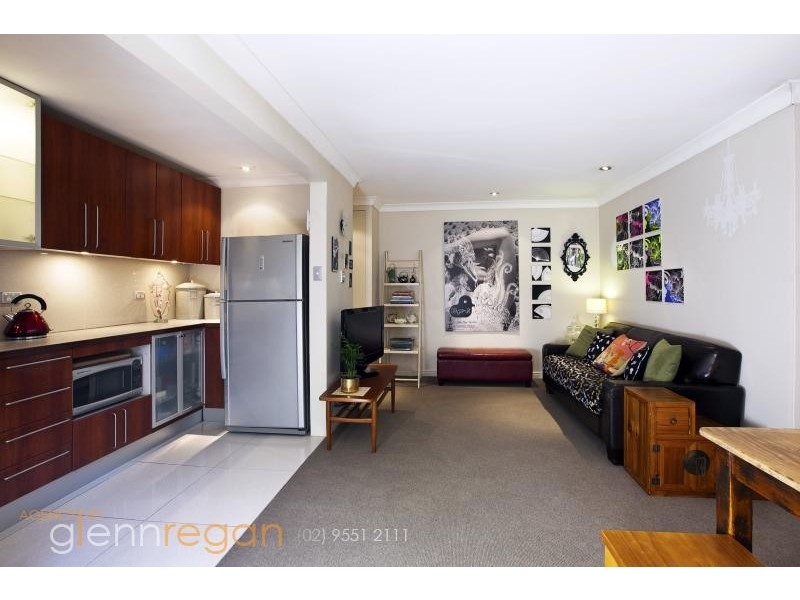 8/2 Silver Street, St Peters NSW 2044