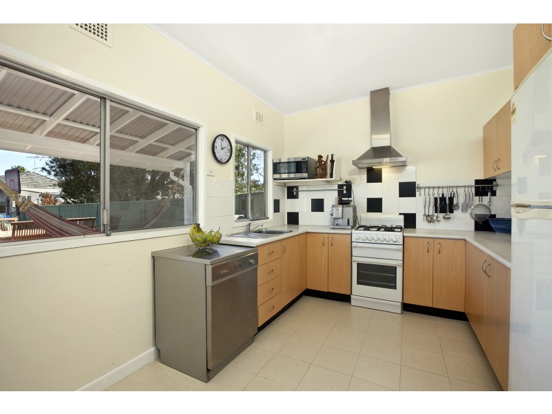 42 Fanning Street, Tempe NSW 2044