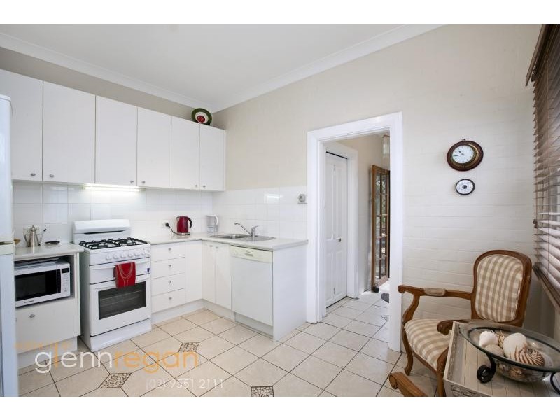 11 Lackey Street, St Peters NSW 2044