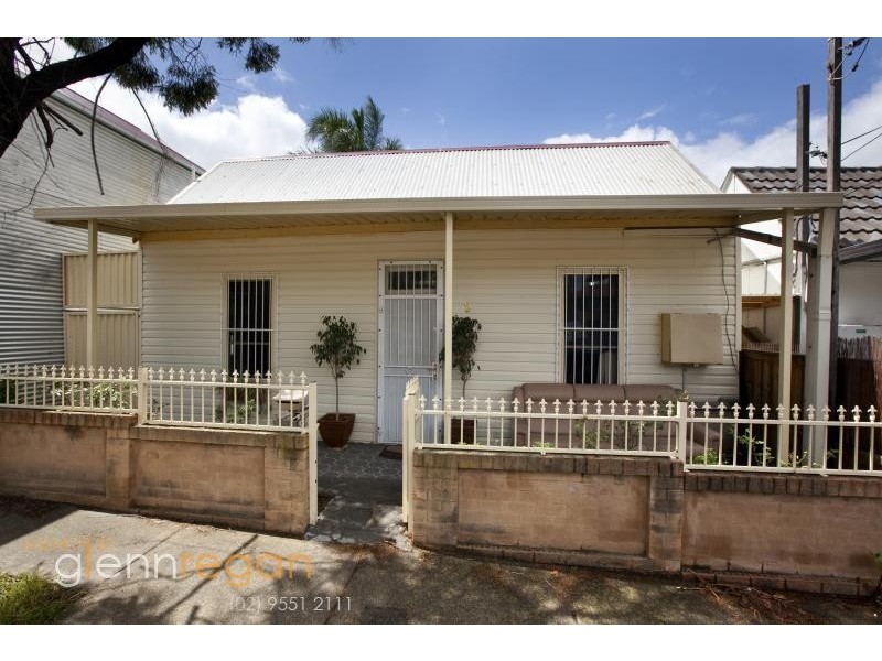 9 Young Street, Tempe NSW 2044