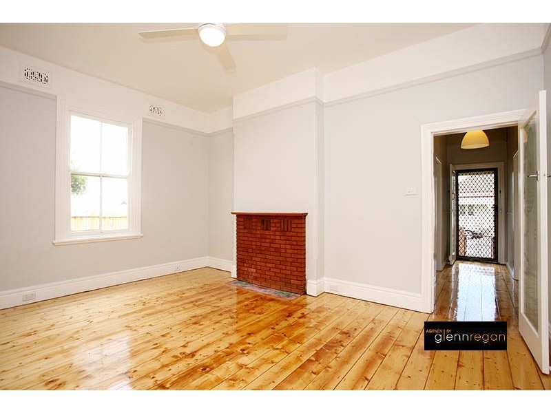 27 Brooklyn Street, Tempe NSW 2044