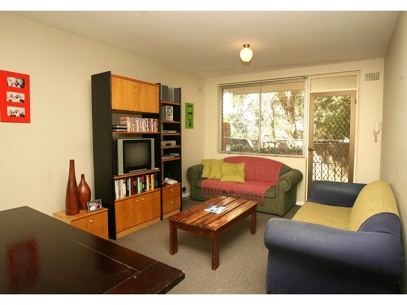 2/64a Cambridge Street, Stanmore NSW 2048